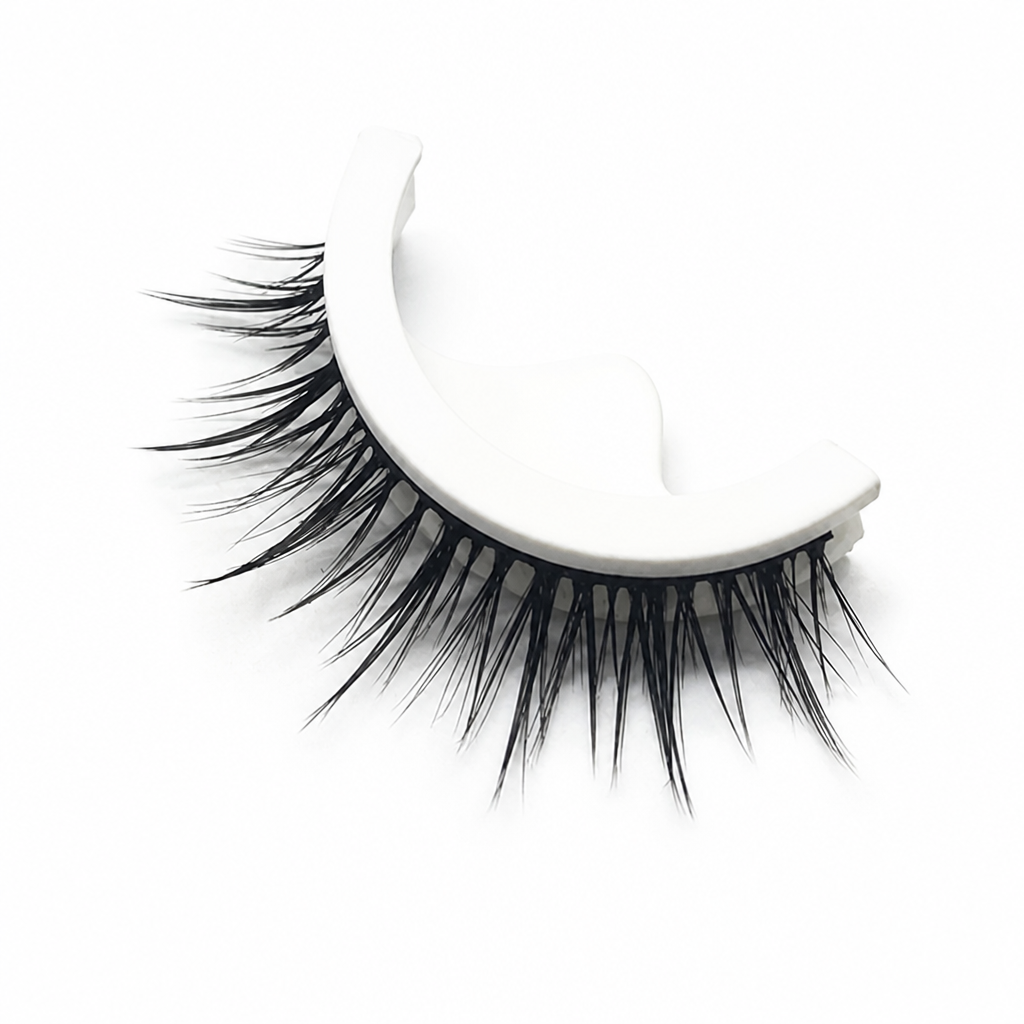 LuxeLash™ — Effortless Glam in Seconds for Eyes That Captivate Instantly