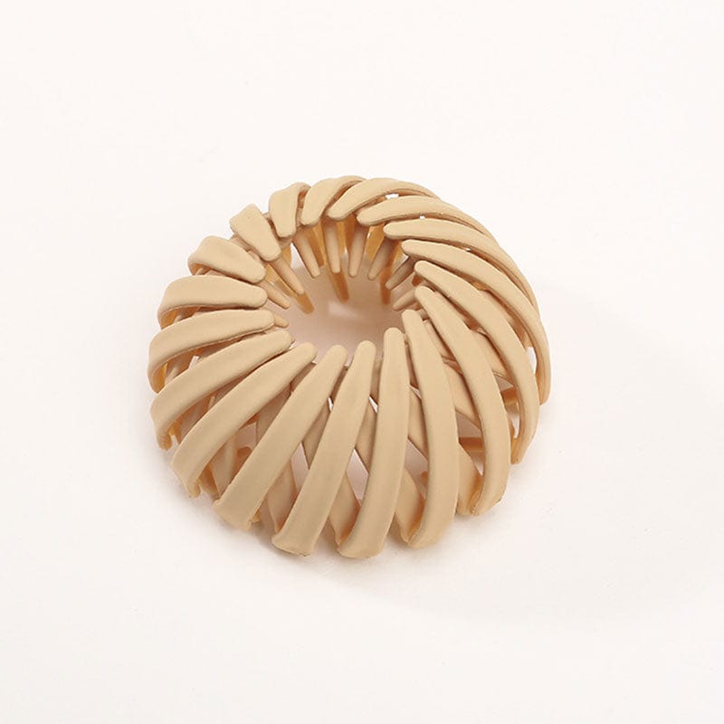 SolaraSnap™ — Lock Every Strand with All-Day Confidence and Effortless Charm