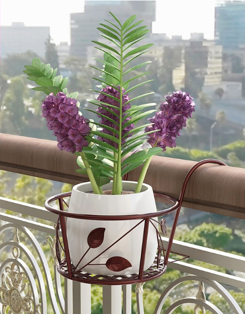 Lumecrest™ — Make Your Plants the Center of Attention Without the Hassle