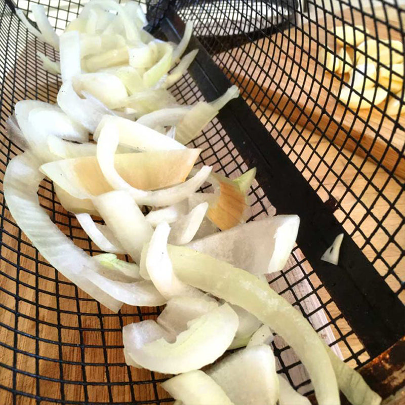 SpinFlare™ — Effortless 360° Grilling for Juicy, Perfectly Crisp BBQ Every Time