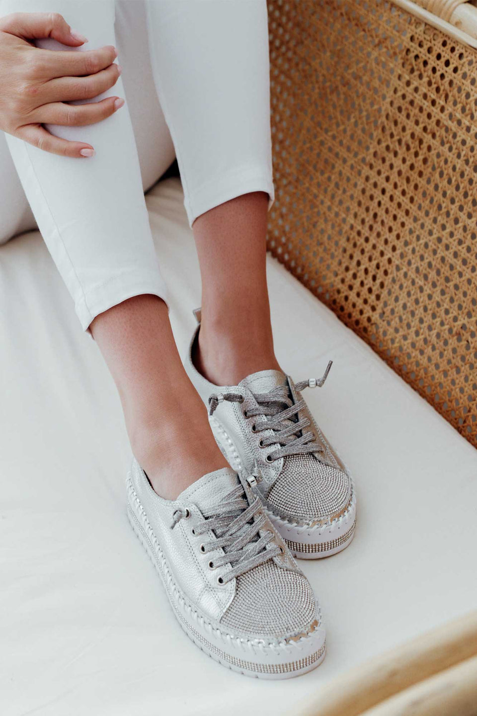 LumaStride™ Leather Sneakers — Step Confidently in All-Day Cloud-Like Comfort and Bold Style
