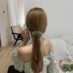 SolaraSnap™ — Lock Every Strand with All-Day Confidence and Effortless Charm