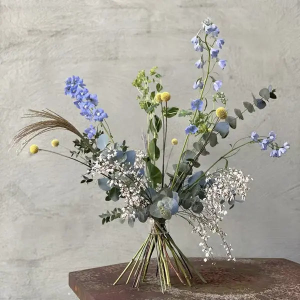 BloomVault™ — Effortless Elegance That Keeps Your Flowers Fresh and Flawless All Day