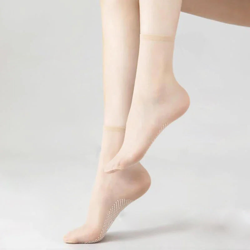 SilkTrace™ Invisible Socks — Feel Confident and Fresh with Every Step