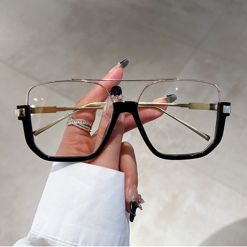 SolaraBreeze™ — So Light and Clear, You'll Forget You’re Wearing Sunglasses