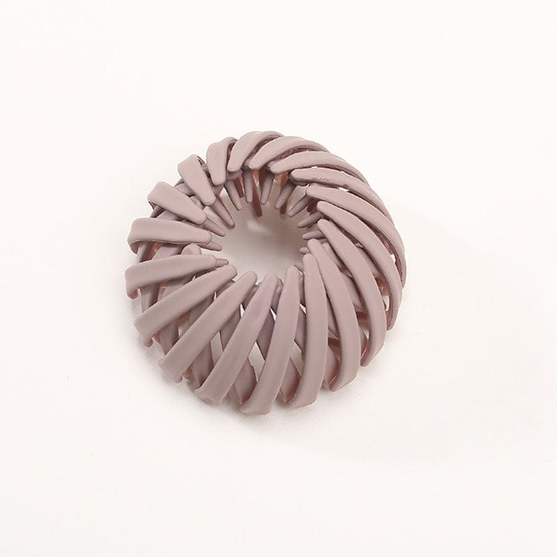 SolaraSnap™ — Lock Every Strand with All-Day Confidence and Effortless Charm
