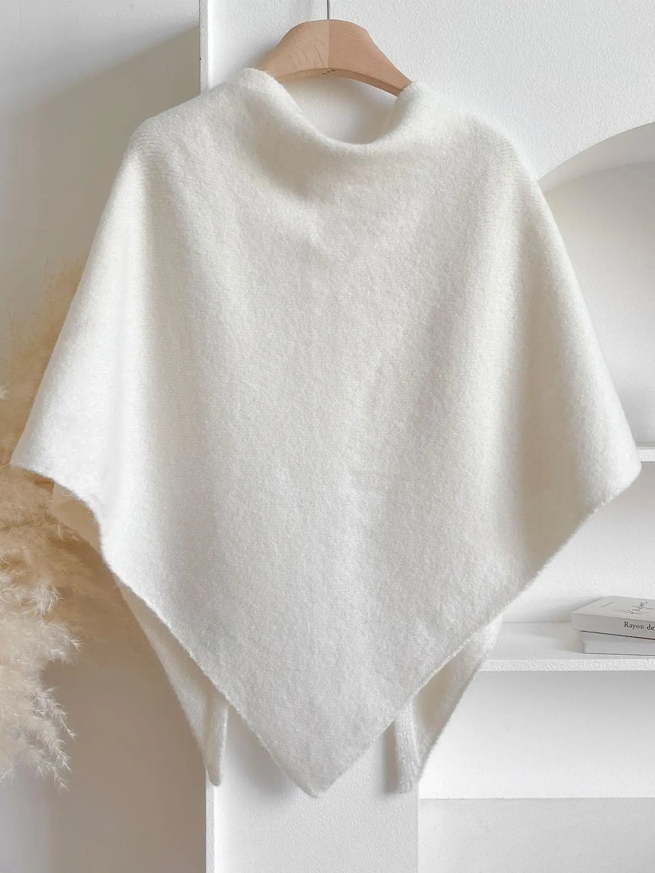 Silkora™ Shawl — Wrap Yourself in Featherlight Softness That Elevates Every Moment