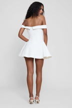 Veloria™ — Turn Heads Instantly with Stunning Curves and Timeless Romance