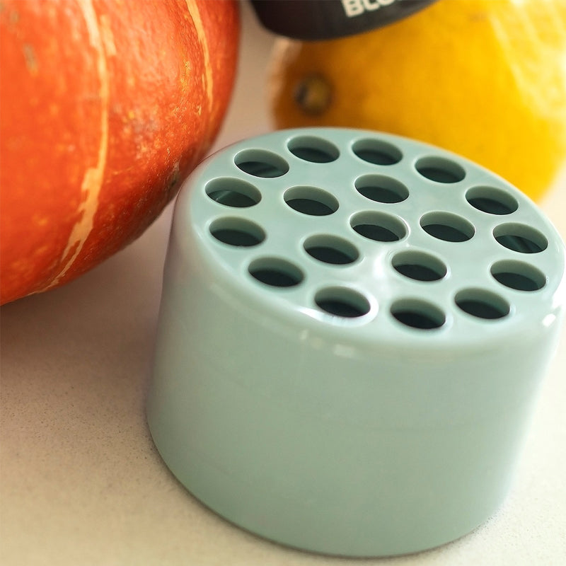 BloomVault™ — Effortless Elegance That Keeps Your Flowers Fresh and Flawless All Day