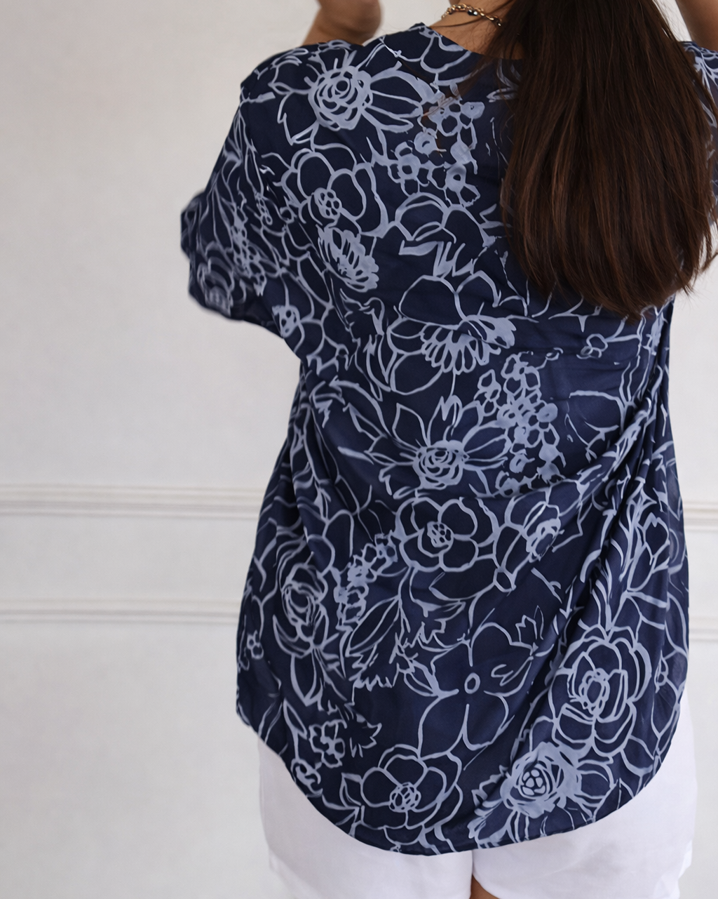 LioraMist™ — Wear Lightness, Radiate Confidence All Day Long