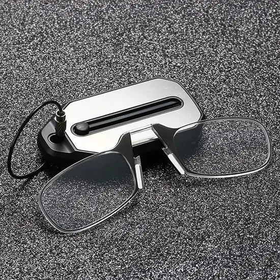 ClarityKey™ — Instant Crystal-Clear Vision That Fits Right on Your Keys