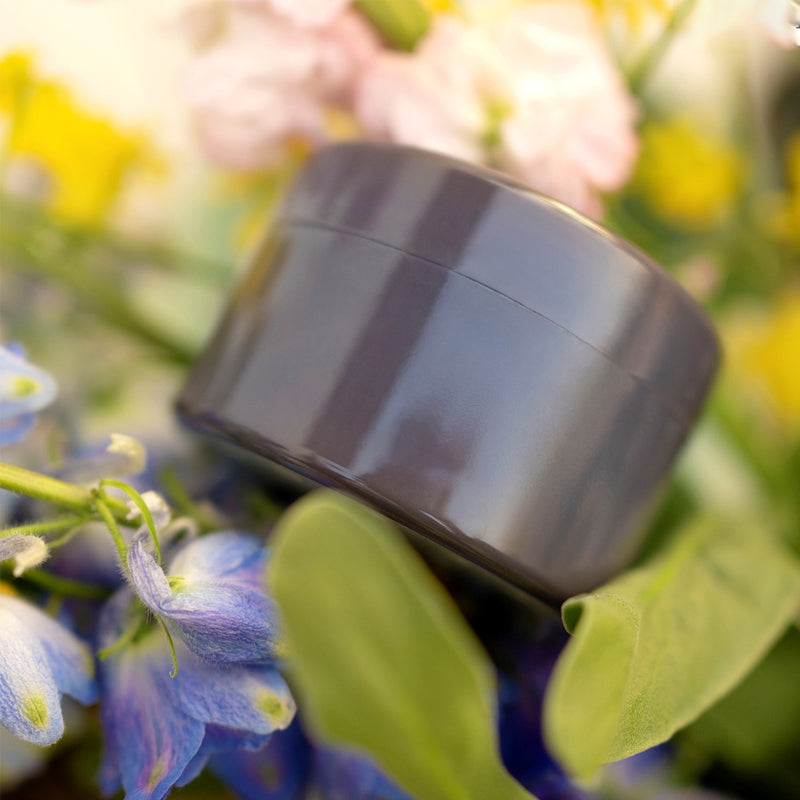 BloomVault™ — Effortless Elegance That Keeps Your Flowers Fresh and Flawless All Day